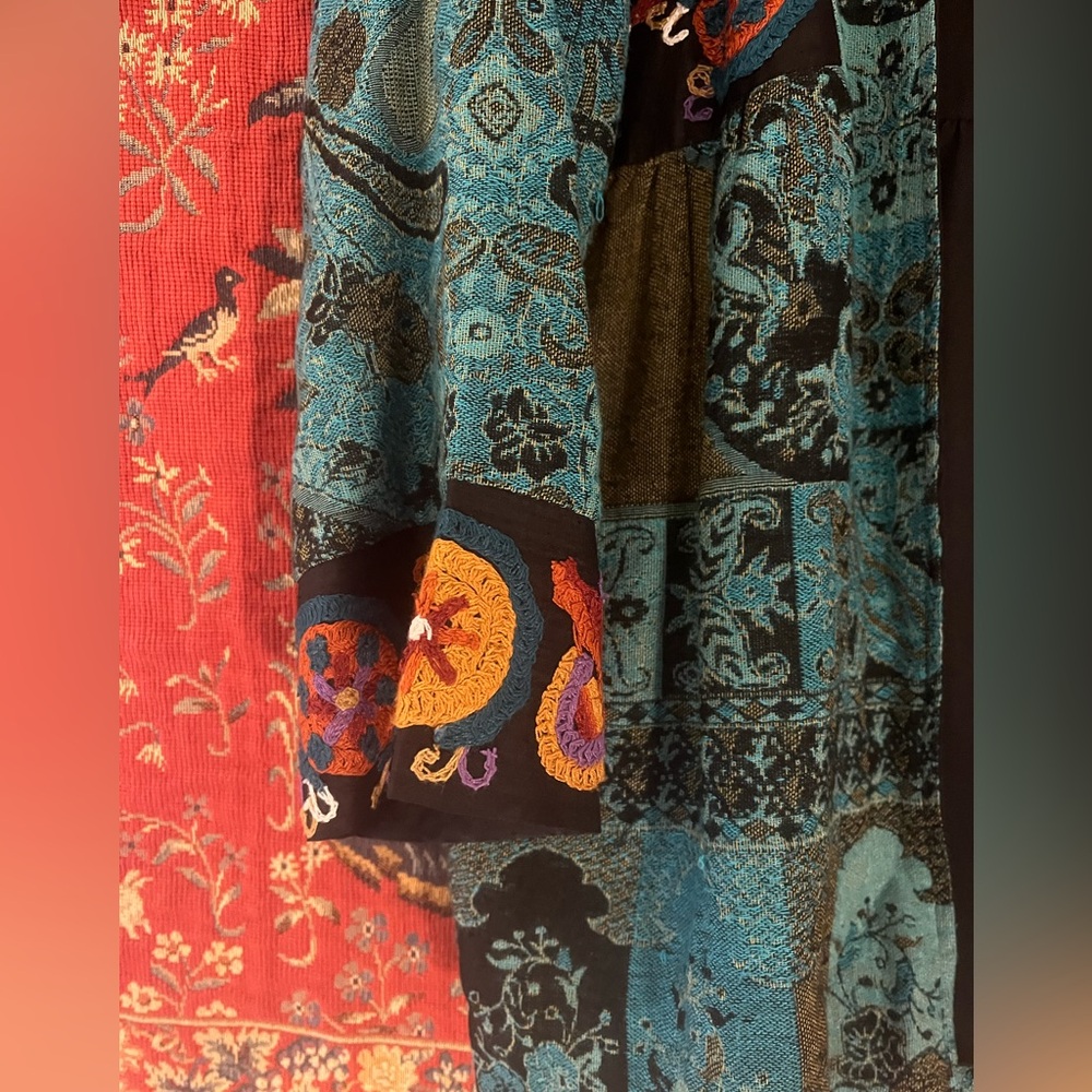 Soft Surroundings Silk Stunning Boho Embroidered 3/4 Sleeve Blazer Jacket Coat - Picture 3 of 6
